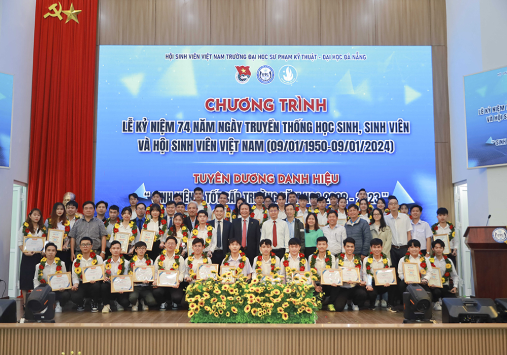 Lễ kỷ niệm 74 năm Ngày truyền thống học sinh, sinh viên và Hội Sinh viên Việt Nam (09/01/1950 - 09/01/2024) tuyên dương sinh viên 5 tốt cấp trường năm học 2022-2023