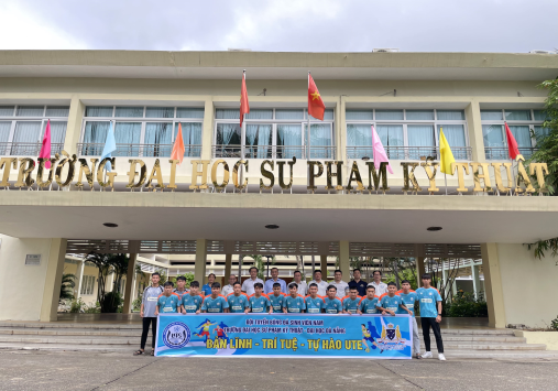 Buổi gặp mặt đội tuyển bóng đá nam sinh viên Trường Đại học Sư phạm Kỹ thuật tham dự Giải bóng đá Thanh niên Sinh viên Việt Nam lần II - 2024 Cúp THACO khu vực miền Trung
